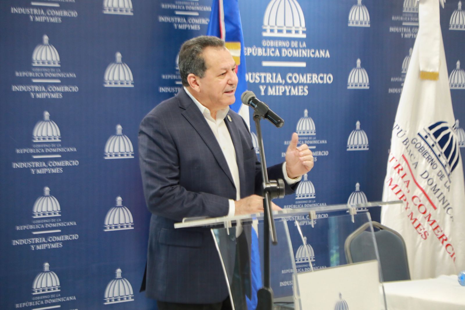 Porfirio Peralta, participa en la apertura del curso taller “Contabilidad y Finanzas para ejecutivos Mipymes”